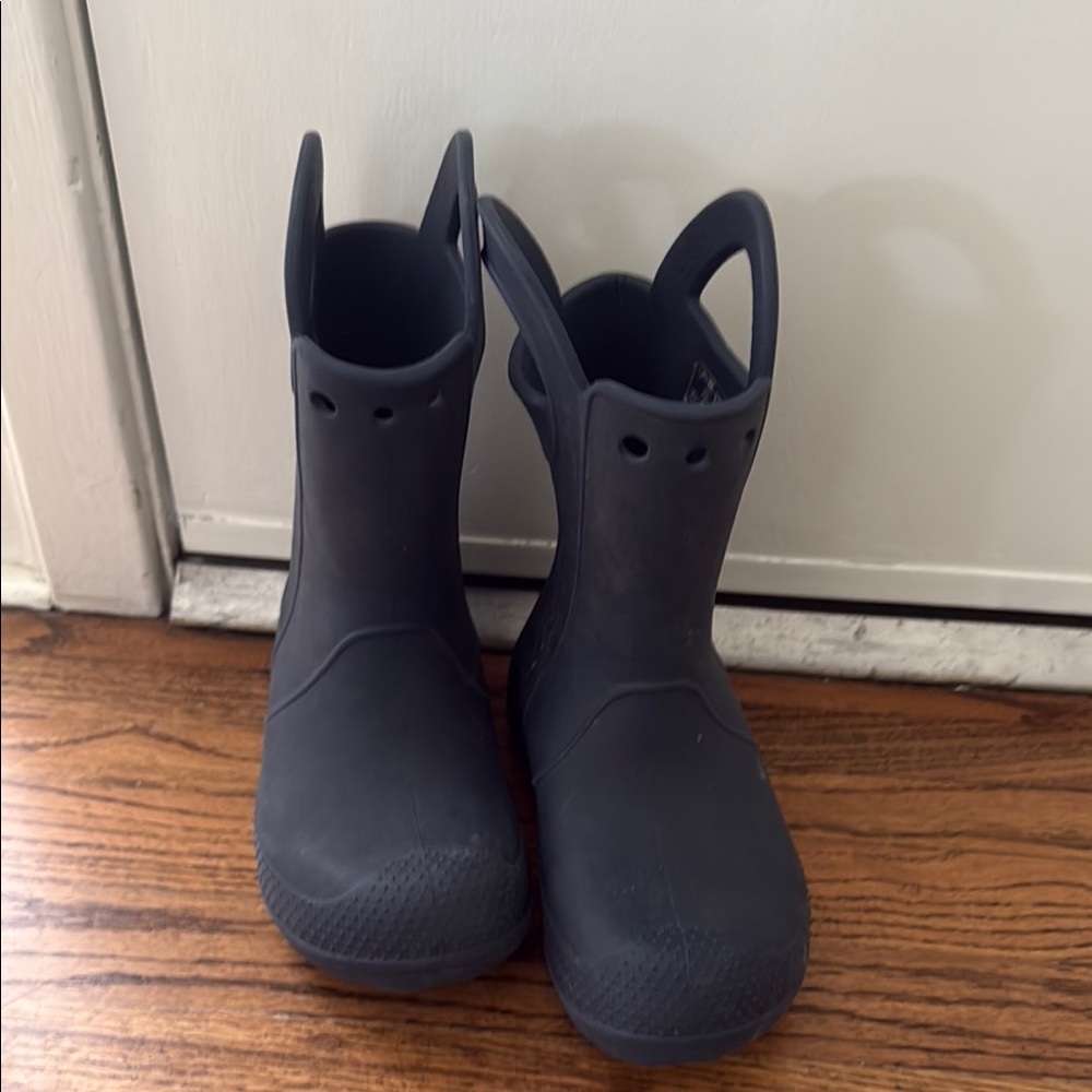 Kids Navy Rain Boots size 1